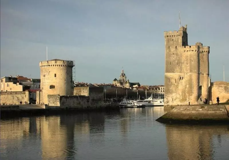 فندق Séjours & Affaires La Rochelle Les Minimes