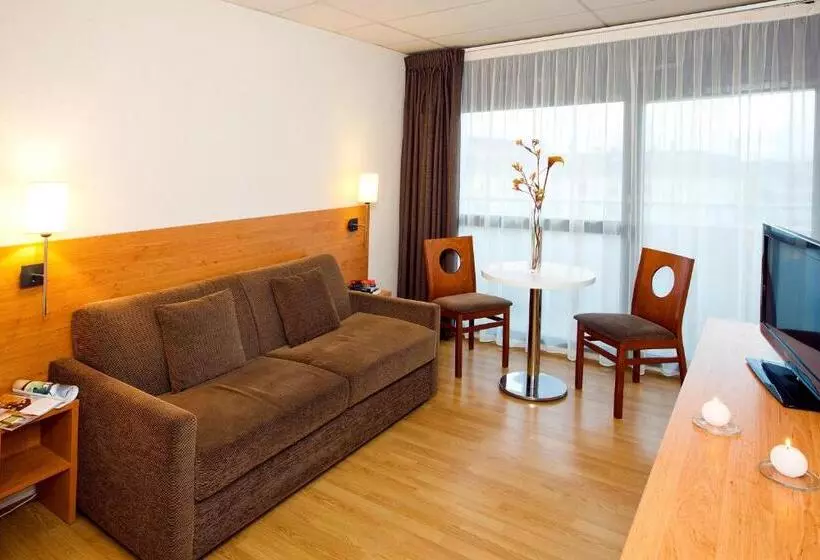 هتل Séjours & Affaires Rennes De Bretagne