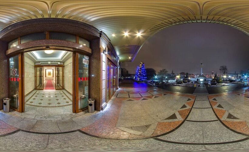 هتل Ukraine