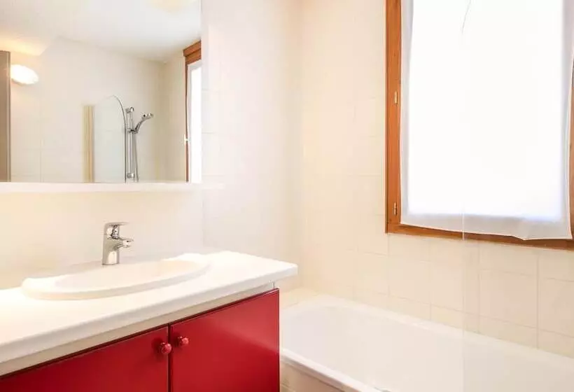 هتل Vacanceole Le Hameau De Valloire