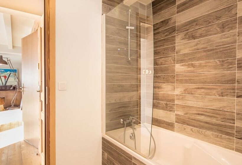 هتل Vacanceole Le Hameau De Valloire