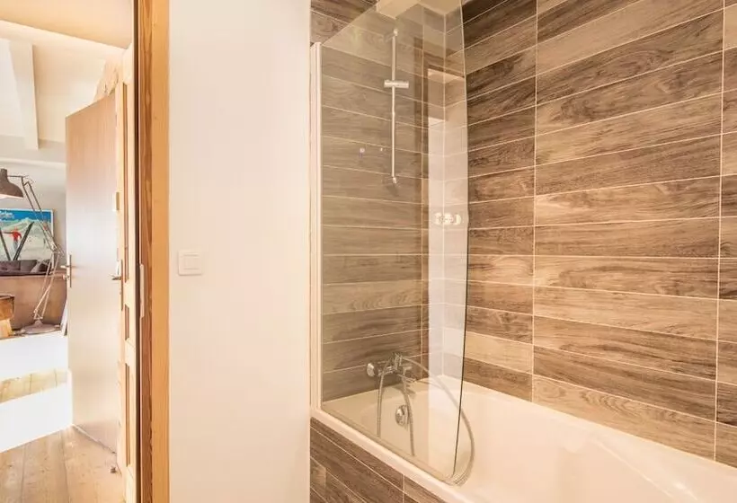 هتل Vacanceole Le Hameau De Valloire