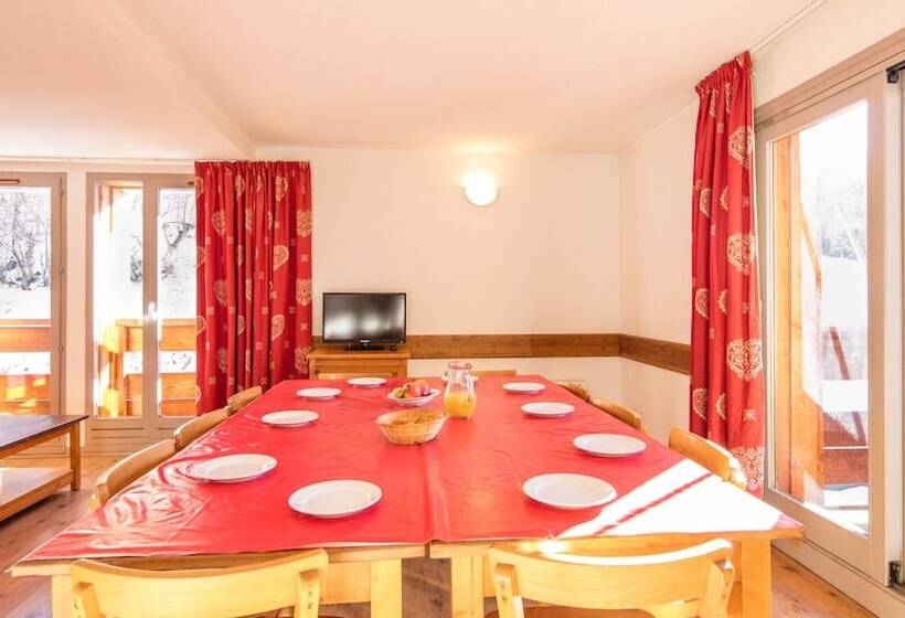 هتل Vacanceole Le Hameau De Valloire