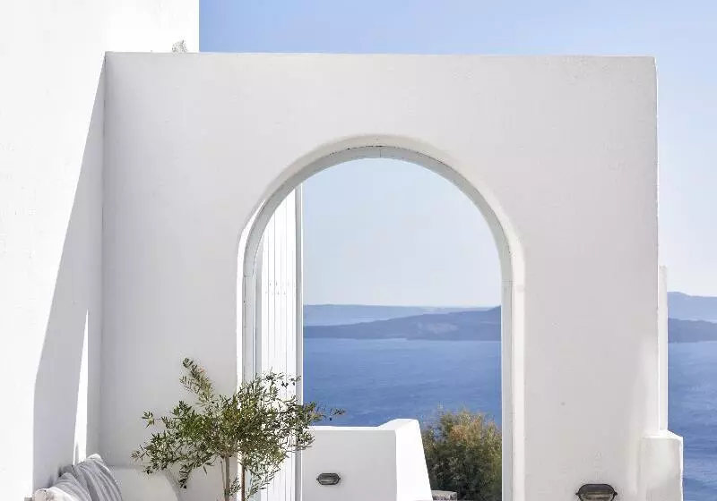 Mr And Mrs White Oia   Santorini