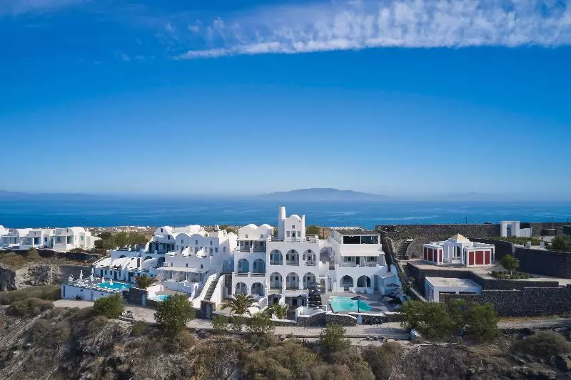 Mr And Mrs White Oia   Santorini