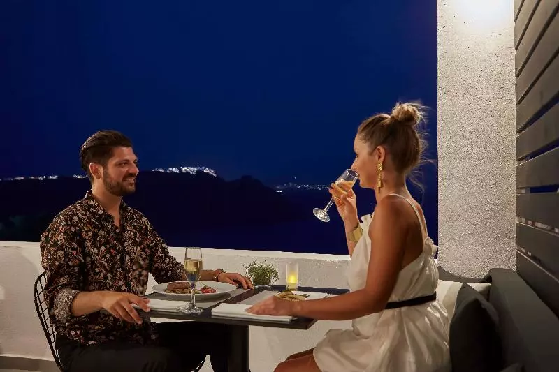 Mr And Mrs White Oia   Santorini