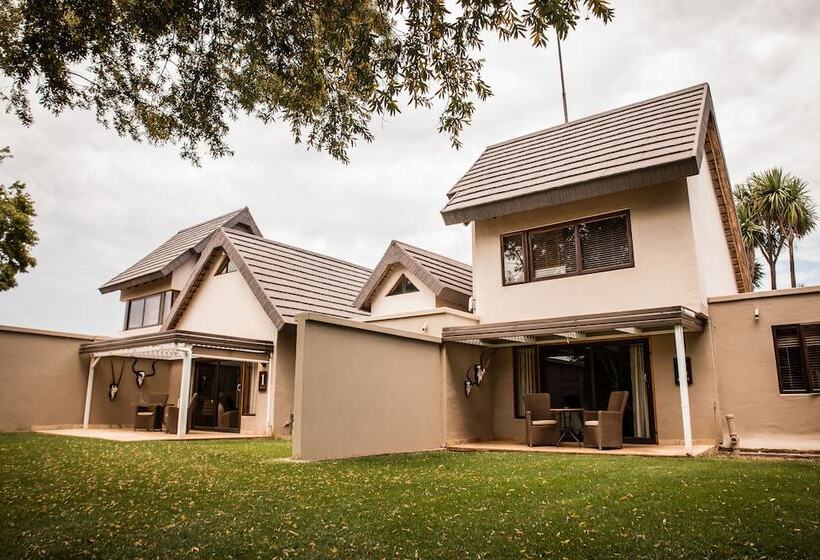 בית מלון כפרי Bona Bona Game Lodge