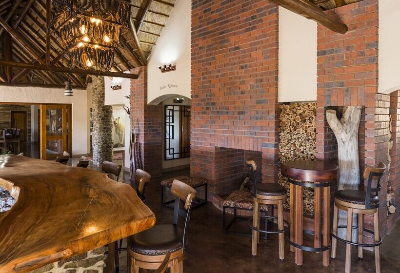 בית מלון כפרי Bona Bona Game Lodge