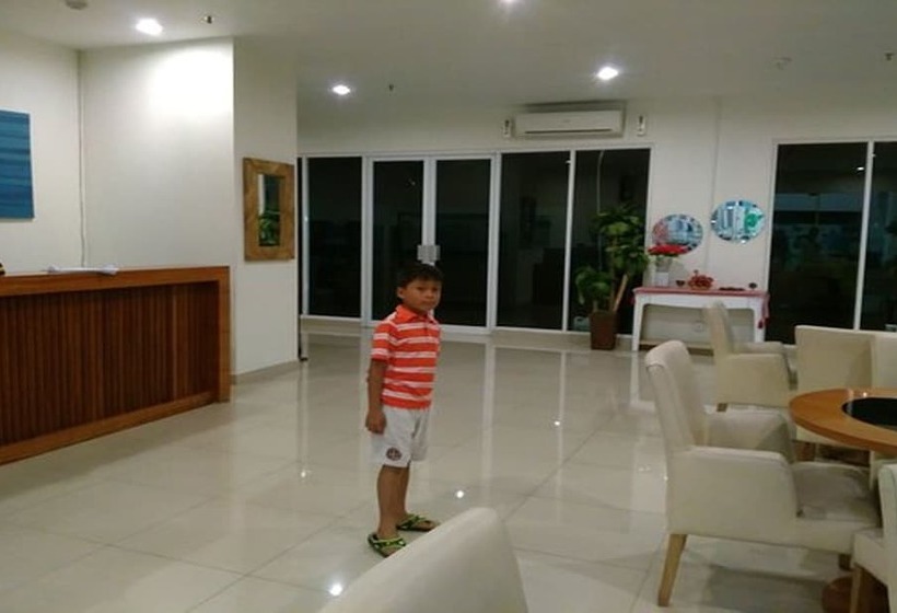 فندق Newton Apartement By Amanah