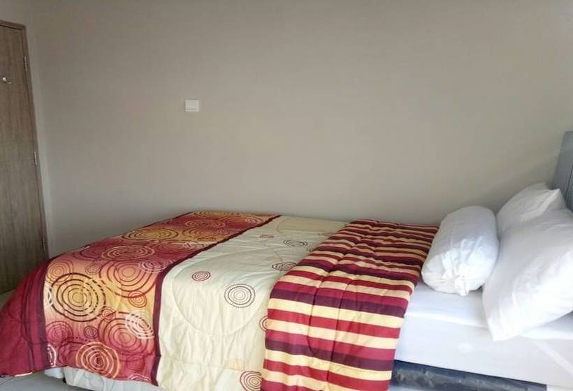 فندق Newton Apartement By Amanah