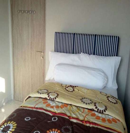 فندق Newton Apartement By Amanah