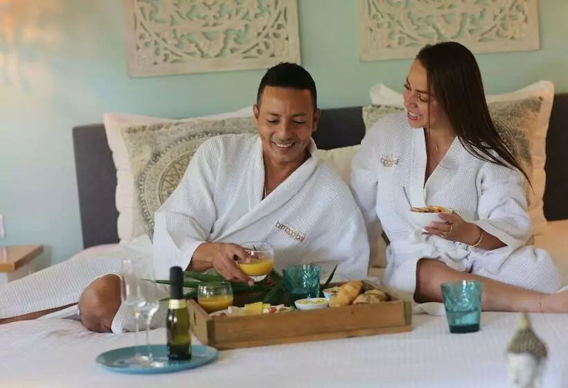 هتل Bamboo Bonaire Boutique Resort