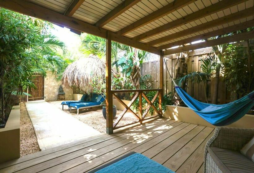 هتل Bamboo Bonaire Boutique Resort