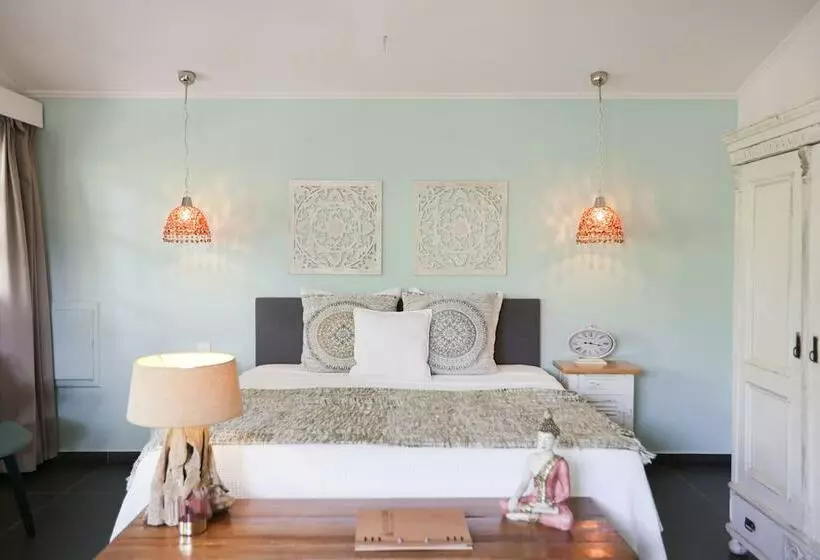 هتل Bamboo Bonaire Boutique Resort