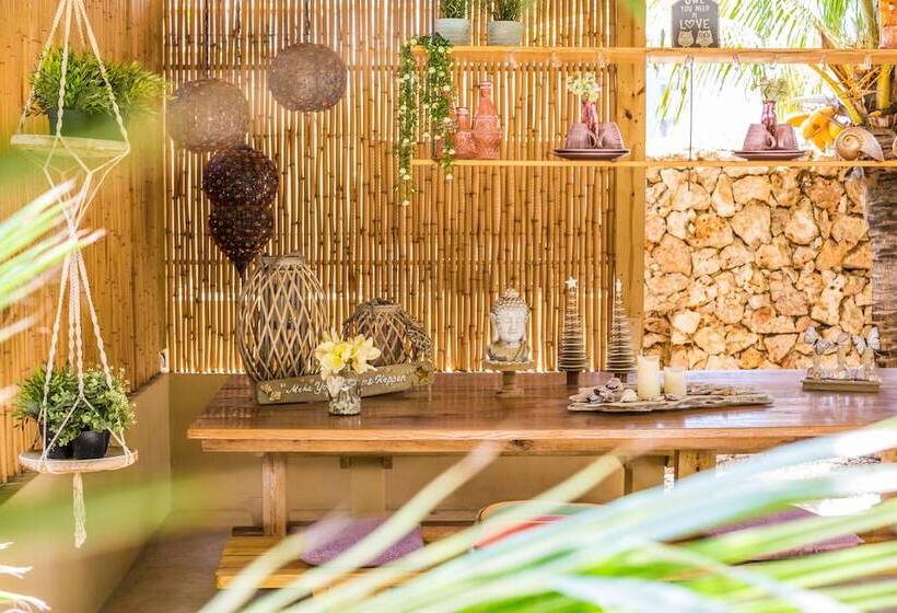 هتل Bamboo Bonaire Boutique Resort