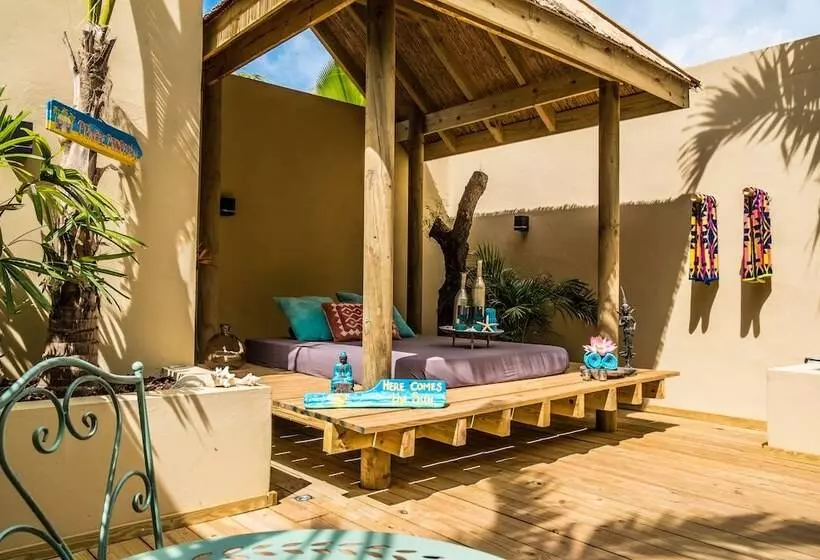 هتل Bamboo Bonaire Boutique Resort