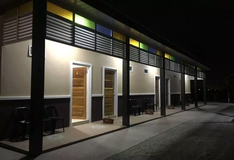 Hotelli D Village Cottage