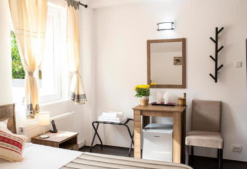 هتل Floare De Colt