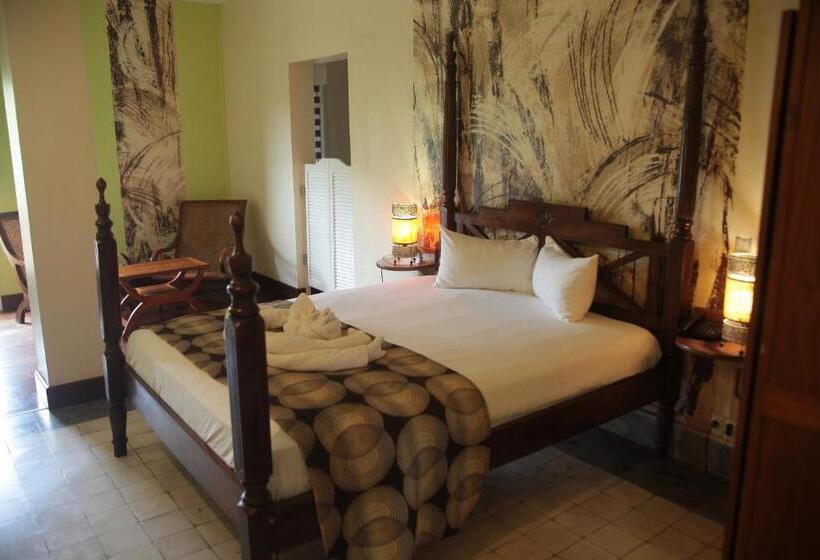 هتل Habitation Du Comté