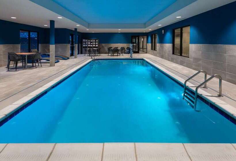 בית מלון כפרי Hampton Inn & Suites Cody