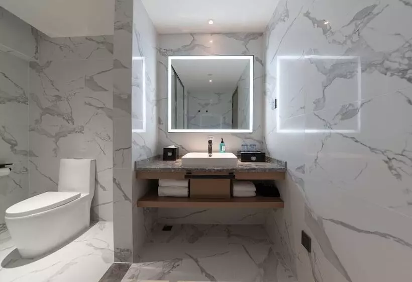 Hotelli Holiday Inn Express Nanchang Bayi Square, An Ihg