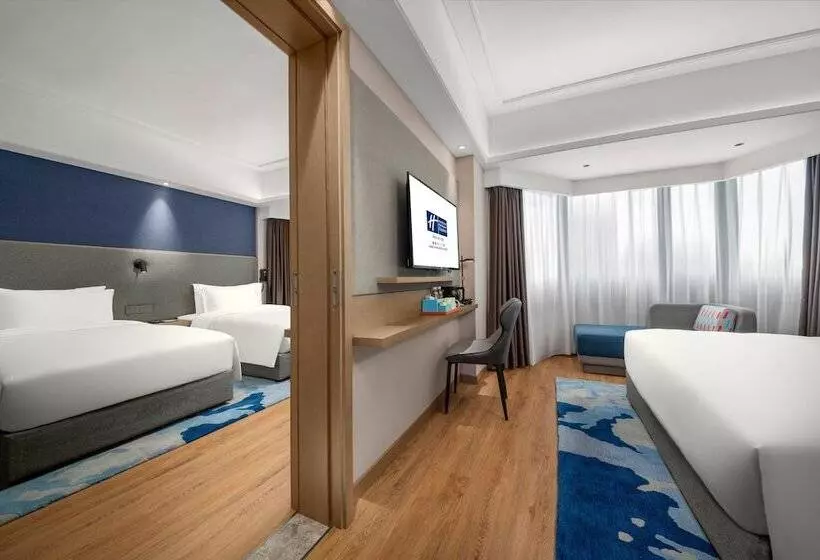 Hotelli Holiday Inn Express Nanchang Bayi Square, An Ihg