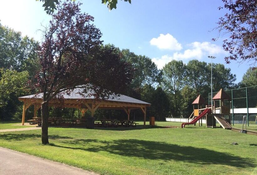 هتل Péitche Lauer