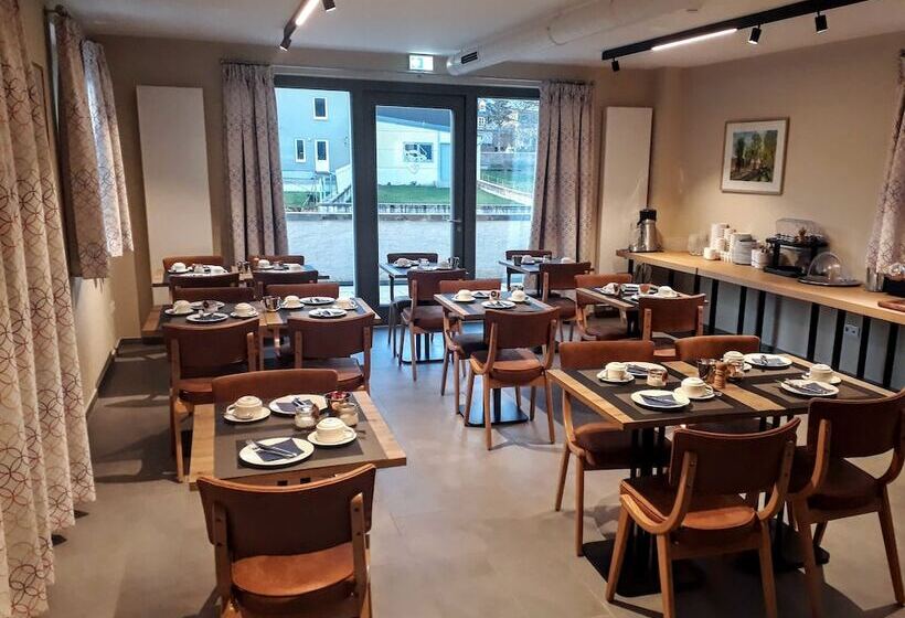 هتل Péitche Lauer