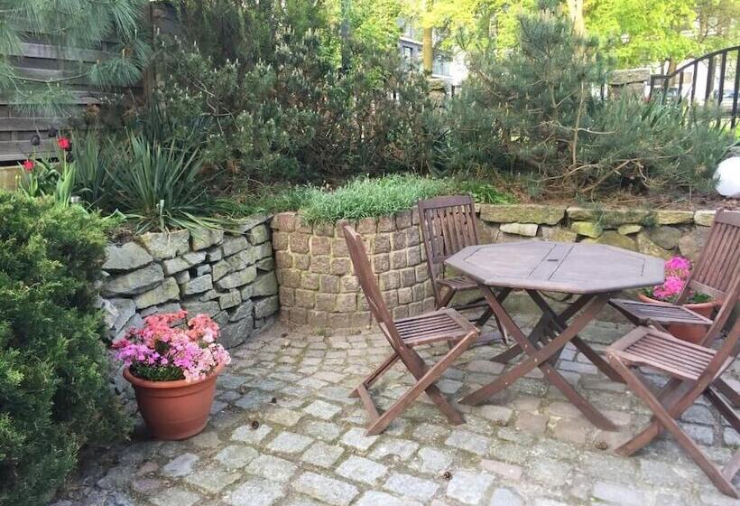 בית מלון כפרי Willa 4 Pory Roku & Uznam