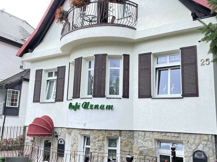 בית מלון כפרי Willa 4 Pory Roku & Uznam