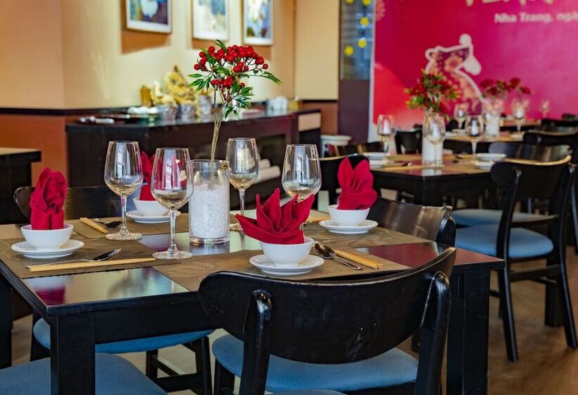 Paralia Hotel Nha Trang