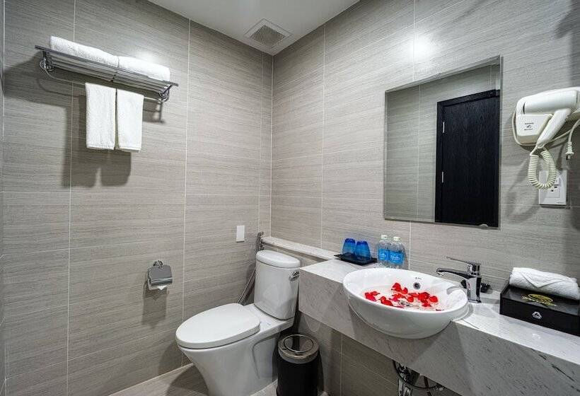 Paralia Hotel Nha Trang