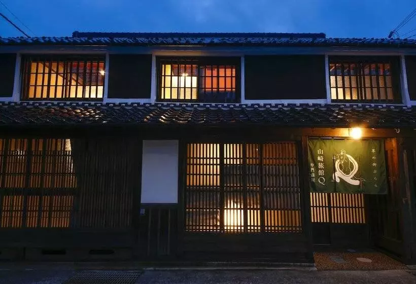 Hotelli Yamasaki Ryokan Q Nakamonzenya