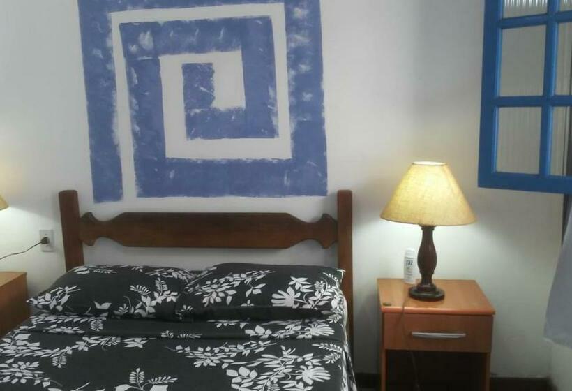 Pension (Hôtel basse catégorie) Suítes No Centro