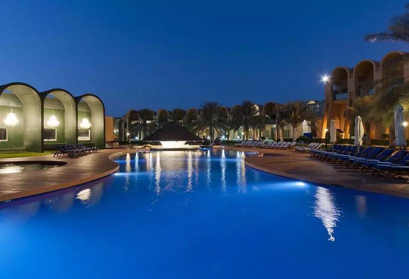 هتل Golden Tulip Al Jazira