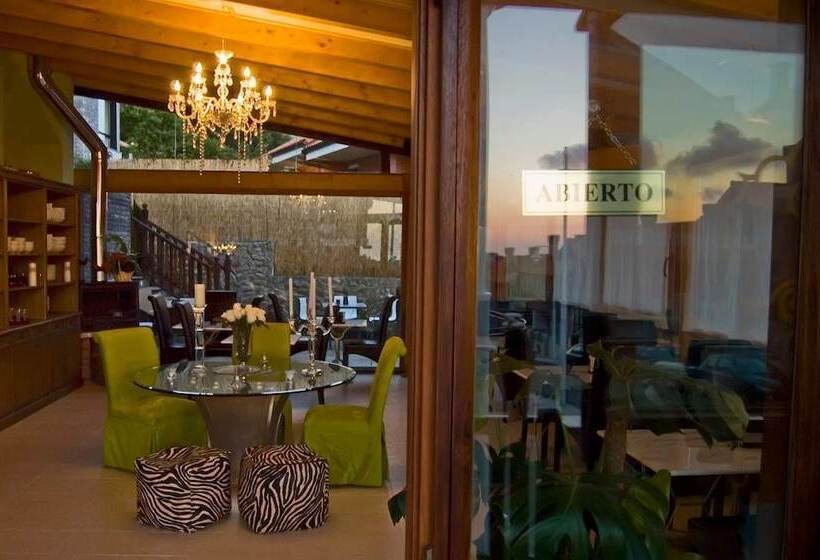 Отель Agua Viva Hostería & Spa Castro