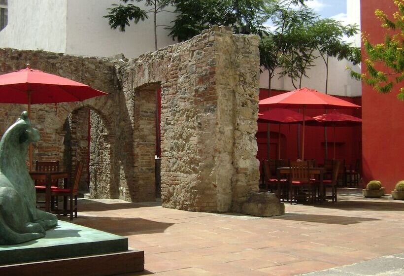 هتل Boutique Casareyna