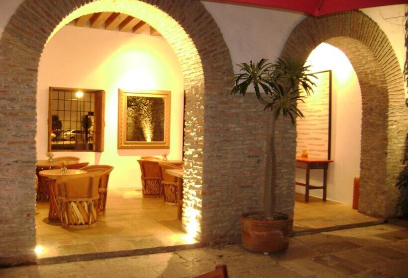 هتل Boutique Casareyna