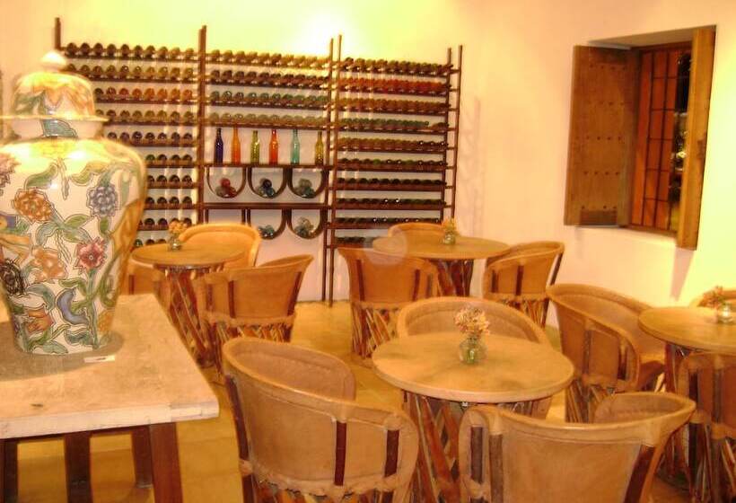 هتل Boutique Casareyna