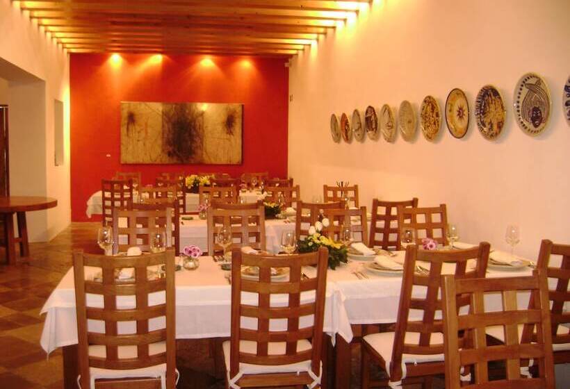 هتل Boutique Casareyna