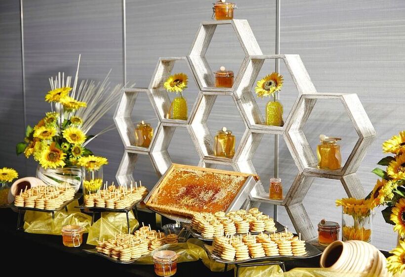 호텔 Crowne Plaza Dublin Blanchardstown, An Ihg