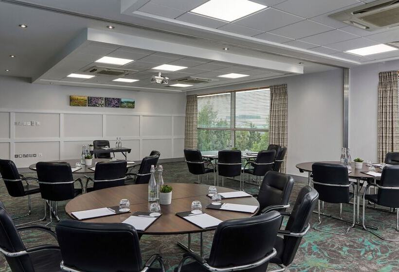 호텔 Crowne Plaza Dublin Blanchardstown, An Ihg