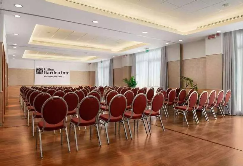 فندق Hilton Garden Inn Rome Airport
