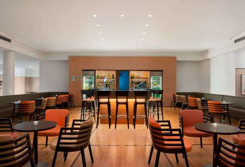 فندق Hilton Garden Inn Rome Airport