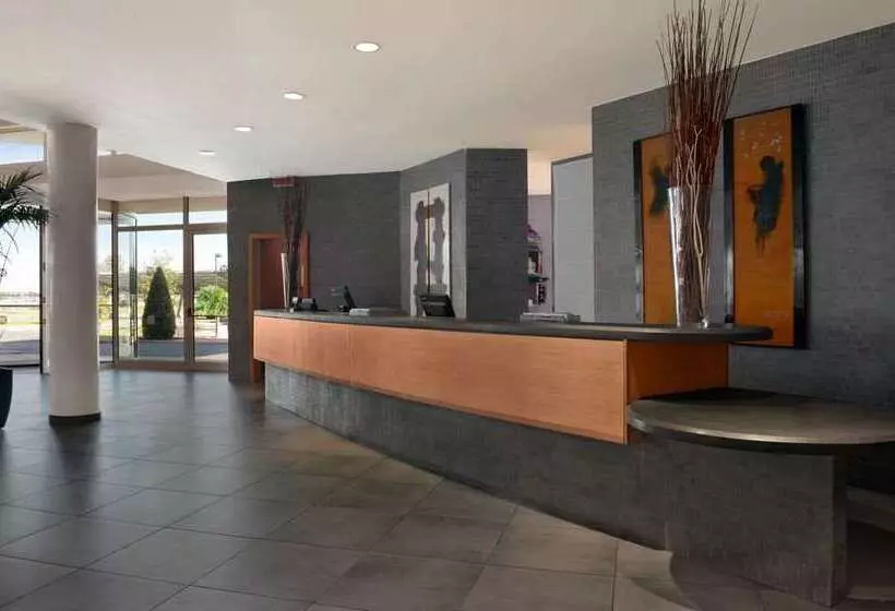 فندق Hilton Garden Inn Rome Airport