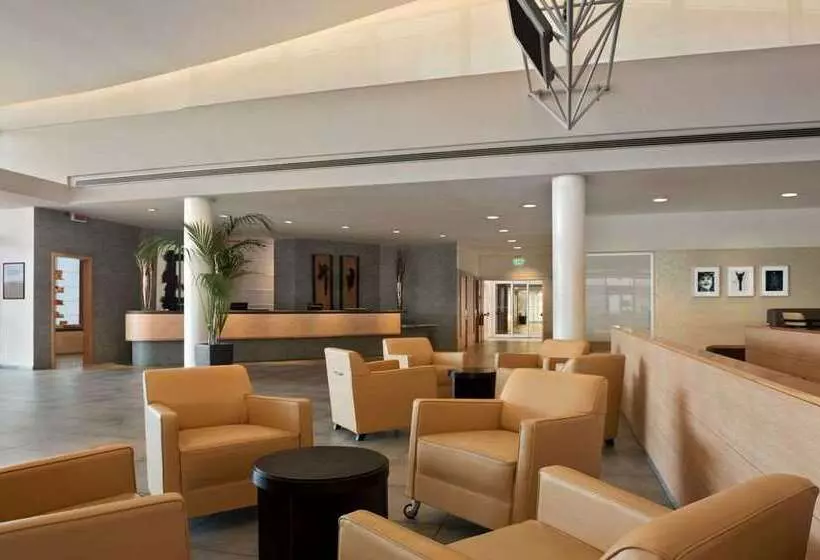 فندق Hilton Garden Inn Rome Airport