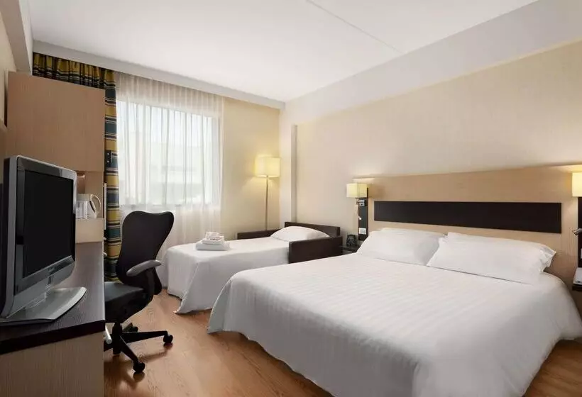 فندق Hilton Garden Inn Rome Airport