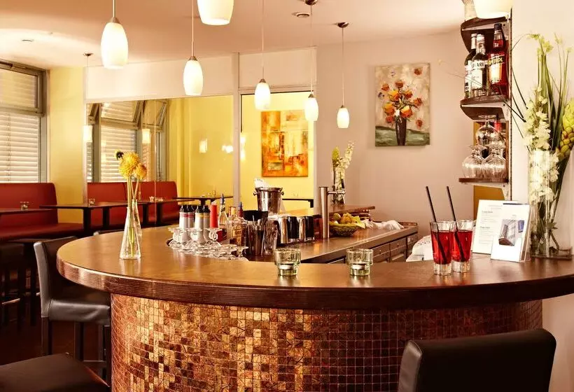 Hotell Kiel By Golden Tulip