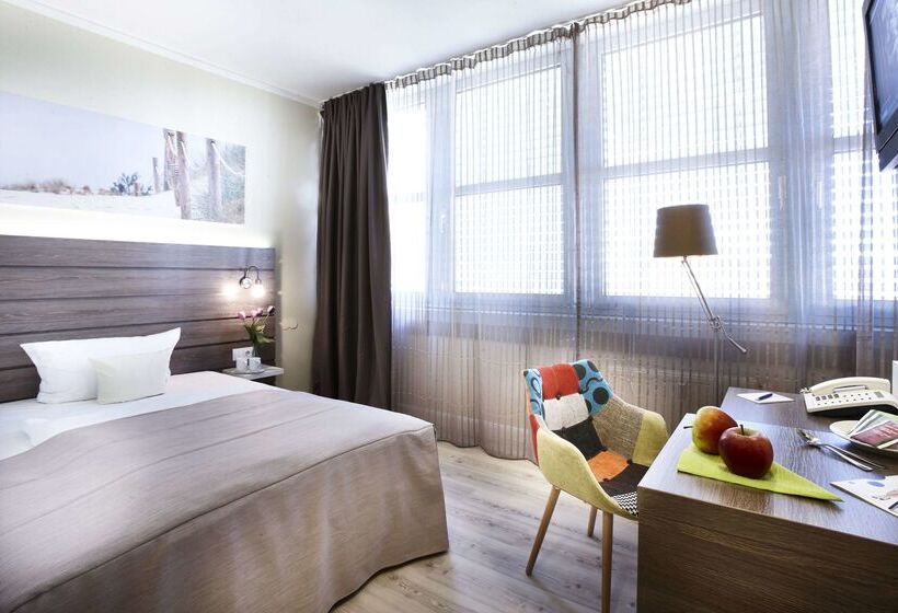 هتل Kiel By Golden Tulip