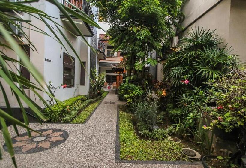 فندق Legian Village